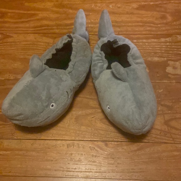 SHARK SLIPPERS!! - Picture 2 of 6